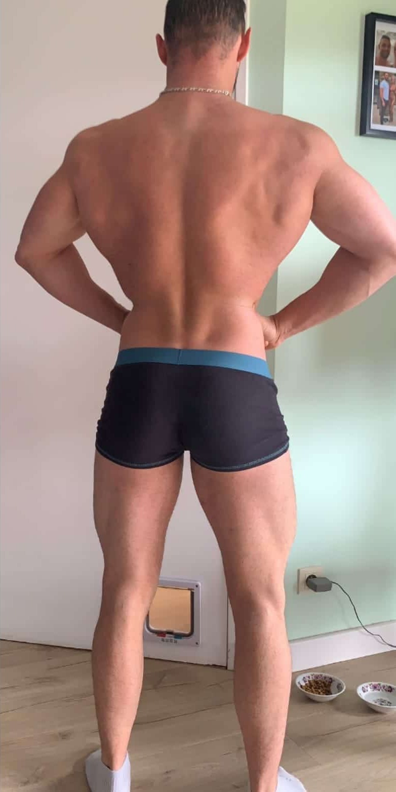 Pose de dos — physique de compétition
