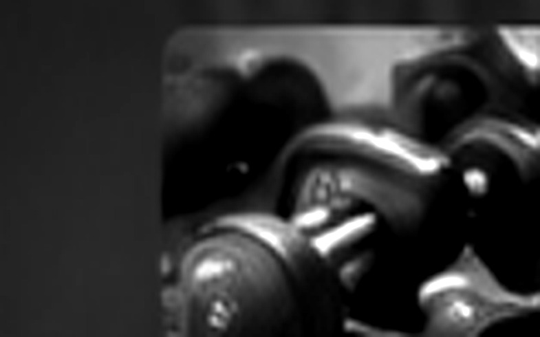 Haltères en salle de musculation